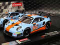 Carrera Evolution 132 ｽﾛｯﾄｶｰ　27780　◆Porsche 911 RSR Gulf Racing #86/Mike Wainwright.　Silverstone 2018.　快速アナログモデル、ライトも点灯します！　★再入荷しています　！　