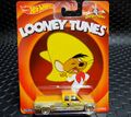 HOT WHEELS　1/64 ﾀﾞｲｷｬｽﾄﾓﾃﾞﾙ　　H/W　POP CULTUREシリーズ★LOONEY TUNES "CUSTOMIZED C3500" 　シボレーC-3500　　 POP CULTUREシリーズ★ルーニーテューンズ