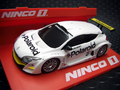 NINCO　1/32　ｽﾛｯﾄｶｰ　　◆RENAULT MEGANE TROPHY 　　　　　#5/POLAROID  　　★お手軽価格でスタイリッシュな人気商品。