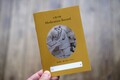 《雑貨 / 6掛け》出口かずみ「お薬手帳（小八・文六）」