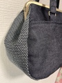 デニムのがま口バッグ　マチだけに刺し子