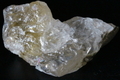 極上ギラギラ！超透明484ct！まるごとガラス光沢！超高波動ロシア産フェナカイト原石【最高品質・超透明・超光沢・レインボー・超激レア】