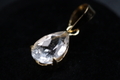 透明 ペアシェイプ0.75ct ロシア産フェナカイト・18Kペンダント