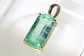 超ビッグ2.75ct！ロシアウラル産エメラルド・18Kペンダント【最高品質・光沢・透明・超激レア】