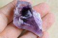 超光沢超透明！ブラジル産アメジストファントム原石【最高品質・超透明・超光沢・ファントム・レインボー・超激レア】