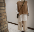 春のナチュラルパンツスタイル