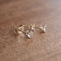 ピアス☆ロシア産フェナカイト（3.1mm）