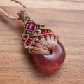 マクラメペンダント☆レッドアヴェチュリン クォーツシスト・合成ルビー