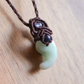 マクラメペンダント☆勾玉・翡翠