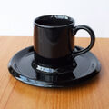 カッコいい!レトロモダンな切立台付ブラックコーヒーカップ&ソーサー