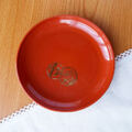 朱金梅竹柄の円菓子皿14.5cm(樹脂製)