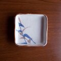 さび白布目青葦図柄四角形小皿9.5cm