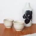 昭和レトロ食器/酒器/白志野風のぽったり陶器が可愛い反り口ぐい呑み