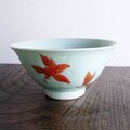 炊き込みご飯等にも似合う♪淡青磁色赤金葉っぱ紅葉柄反り口お茶碗/汁碗
