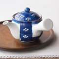 可愛い♬総ルリ白抜き梅花紋アミ付きのレトロな急須