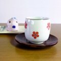 レトロで可愛い癒し系♪金フチ朱梅鉢紋柄寸胴アイボリー湯呑み