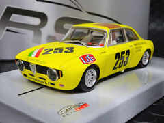 Revoslot　1/32 ｽﾛｯﾄｶｰ　 RS0313◆Alfa Romeo GTA 1300 Junior.  #253/Luigi Pozzo. 　1971 Italian Touring Car Championship Group 2, Winner.　アルミ合金製シャシーの人気モデル　★入荷