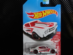 Hotweels　1/64　ﾀﾞｲｷｬｽﾄﾓﾃﾞﾙ　★’70 CHEVY CHEVELLE　/　RedEdition　★クロームレッドのホイルリムが素敵なRED-EDITION！