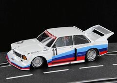 Racer/Sideways　1/32　ｽﾛｯﾄｶｰ　SW58B ◆BMW 320 GR-5 　#11/E.Cheever 　”BMW Junior Team” 　DRM Championship 1977 　最新のBMW320/Gr-5マシン！★入荷しました！