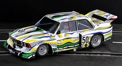 RACER / SIDEWAYS 1/32 ｽﾛｯﾄｶｰ  SW72◆ BMW 320 GR-5 　 ROY LICHTENSTEIN ”ART CAR”　LE MANS/1977◆再入荷！