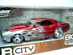DUB CITY 1/18　ﾐﾆｶｰ　　　絶版★'68 CAMARO   　　BigTimeMuscle　　　　　お宝絶版商品◆インテリアまでフルカスタム！　　　　　　　　