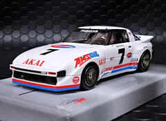 Revoslot　1/32 ｽﾛｯﾄｶｰ  RS0281 ◆ Mazda RX-7 ”Akai” 　#7 1980.   この夏話題のマツダRX-7　1980　金製シャシー採用 ★追加発注分も入荷しました 好評出荷中！