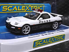 Scalextric 1/32 ｽﾛｯﾄｶｰ　C4681  ◆ Mazda RX7 FD Japanese Police.　前後ライトとルーフバーが点灯！　ハイディティ―ル　◆パトライトも点灯！RX-7ポリス 新発売　