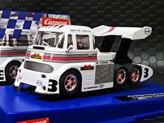 Carrera　Digital 132 ｽﾛｯﾄｶｰ　31049◆Carrera Truckster ”Martina Rehsing Team” 　#3.　ｱﾅﾛｸﾞ･ﾃﾞｼﾞﾀﾙ両用！　★レーストラックのニューモデル！