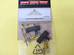 Carrera　1/32 ｽﾛｯﾄｶｰﾊﾟｰﾂ　　20366◆スペアガイド&ブラシset　（ｶﾞｲﾄﾞx2・ﾌﾞﾗｼx8）　　　ストレートタイプのガイド★1/32　カレラ用　再入荷！