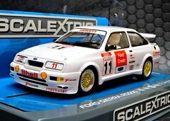 Scalextric 1/32 ｽﾛｯﾄｶｰ　C3781◆Ford Sierra RS500 - BTCC, ” Ford Credit”　#11 /Robb Gravett,  Silverstone 1990 ,BTCC-（British Touring Car Championship） 　ハイディティールモデル★前後ライト点灯！◆BTCC仕様のシエラ第2弾入荷！