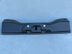 ※受注生産：納期約一ヵ月程度※　フィアット・アバルト500/595用リアゲートストライカー専用カバー　カーボン
