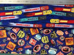 布「カーズ」ディズニー　２柄あります。