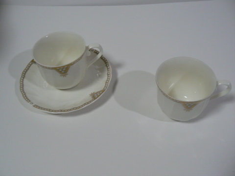 ナルミ　NARUMI　ティーカップ＆ソーサー　1客+おまけ　中古