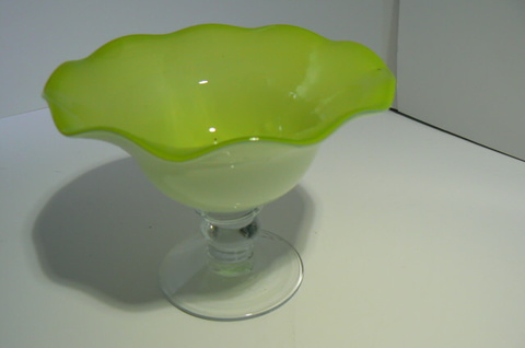 大正ロマン　手作りガラスの氷カップ（コンポート）　黄緑　珍品