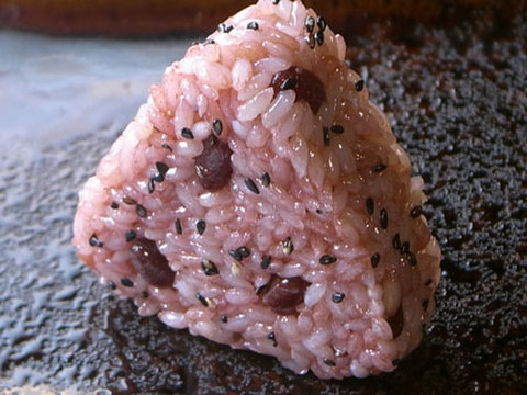 WKR000052A赤飯おにぎり
