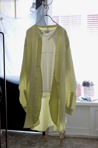 送料無料＊Vlas Blomme Washed 60/1 Linenのチュニックシャツ
