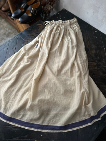 ICHI Antiquites 東炊きカディコットンのセルヴィッチスカート
