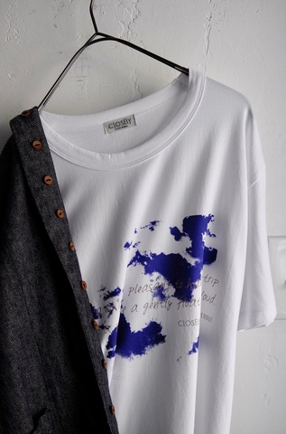 CLOSELY cloud print tee
