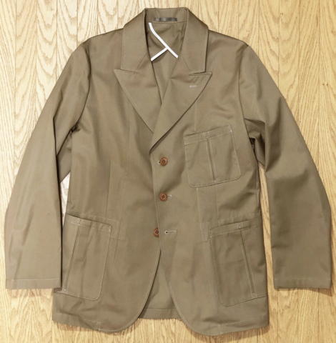 ADJUSTABLE COSTUME
