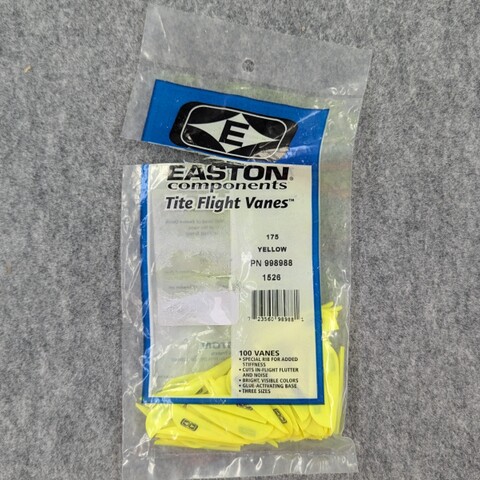 【訳アリ】EASTON タイトフライトベイン 175(100枚)