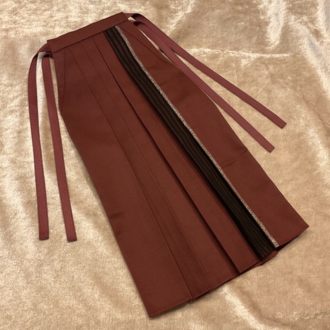 SD/SD13・DDフリー袴【えんじ色×ブラックストライプ】