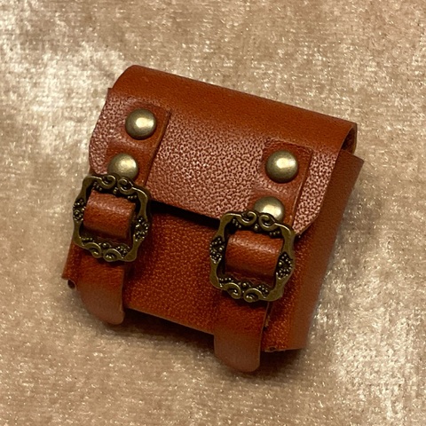 ポーチM/バックルB【20/ライトブラウン】