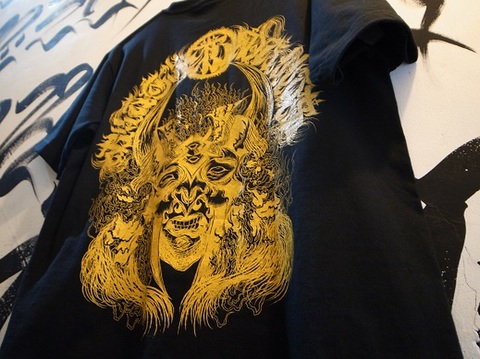 BLACK DALLAS（ブラックダラス）"BLACKDALLASxDESICCATE"Tシャツ（ブラック）Artwork by DENSE（デンス)
