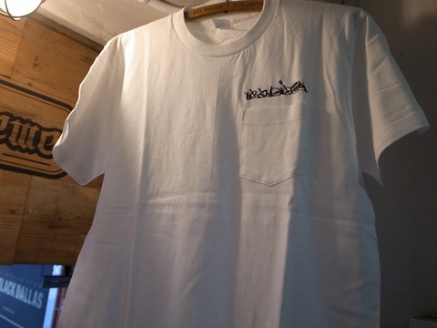 POSSESSED SHOE.CO/ポゼストシューズ"EMB"ポケットTシャツ(WHITE/BLACK)
