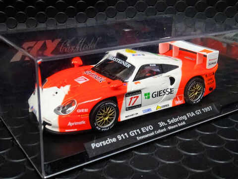 スロットカー フライ ポルシェ　PORSCHE-KREMER 絶版品 RACER / SIDEWAYS 1/32 ｽﾛｯﾄｶｰ SW45◇Porsche Kremer 935 K2