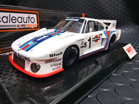 Carrera 1/32ｽﾛｯﾄｶｰ Nissan GT-R #22