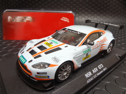 カレラ 製 スロットカー アストン マーティン V12 ヴァンテージ GT3