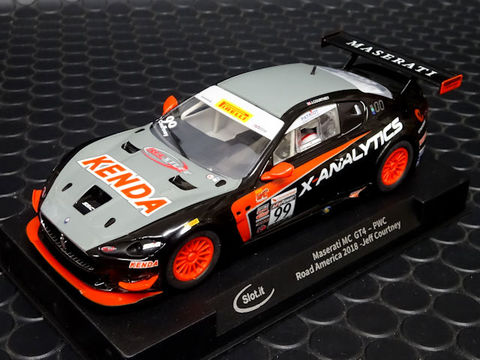 スロットレーシング Red Bull Racers ー 大好き！シンプルで飽きないスロット