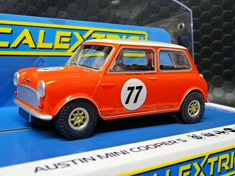 スケーレックス　スロットカー　ミニクーパー&フォード　セット Amazon | Scalextric Morris ミニクーパー 記念ダイヤモンド