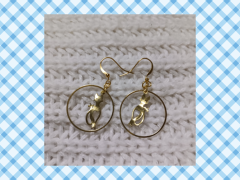 ネコワッカピアス